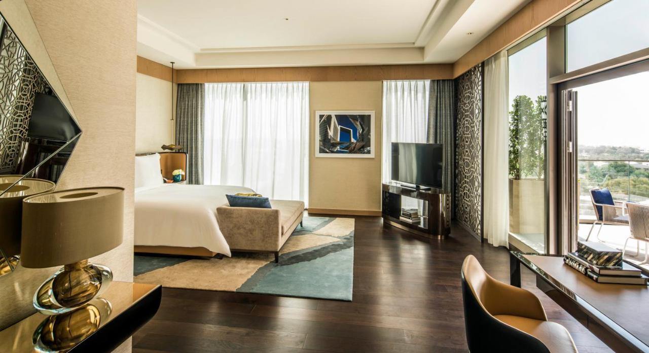 Four Seasons Hotel Dubai International Financial Centre Екстер'єр фото